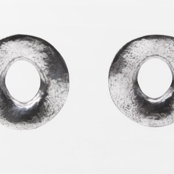 Zara earrings, irregular circle shaped silver NWT 🔥🔥✨💖💖 - Picture 2 of 7
